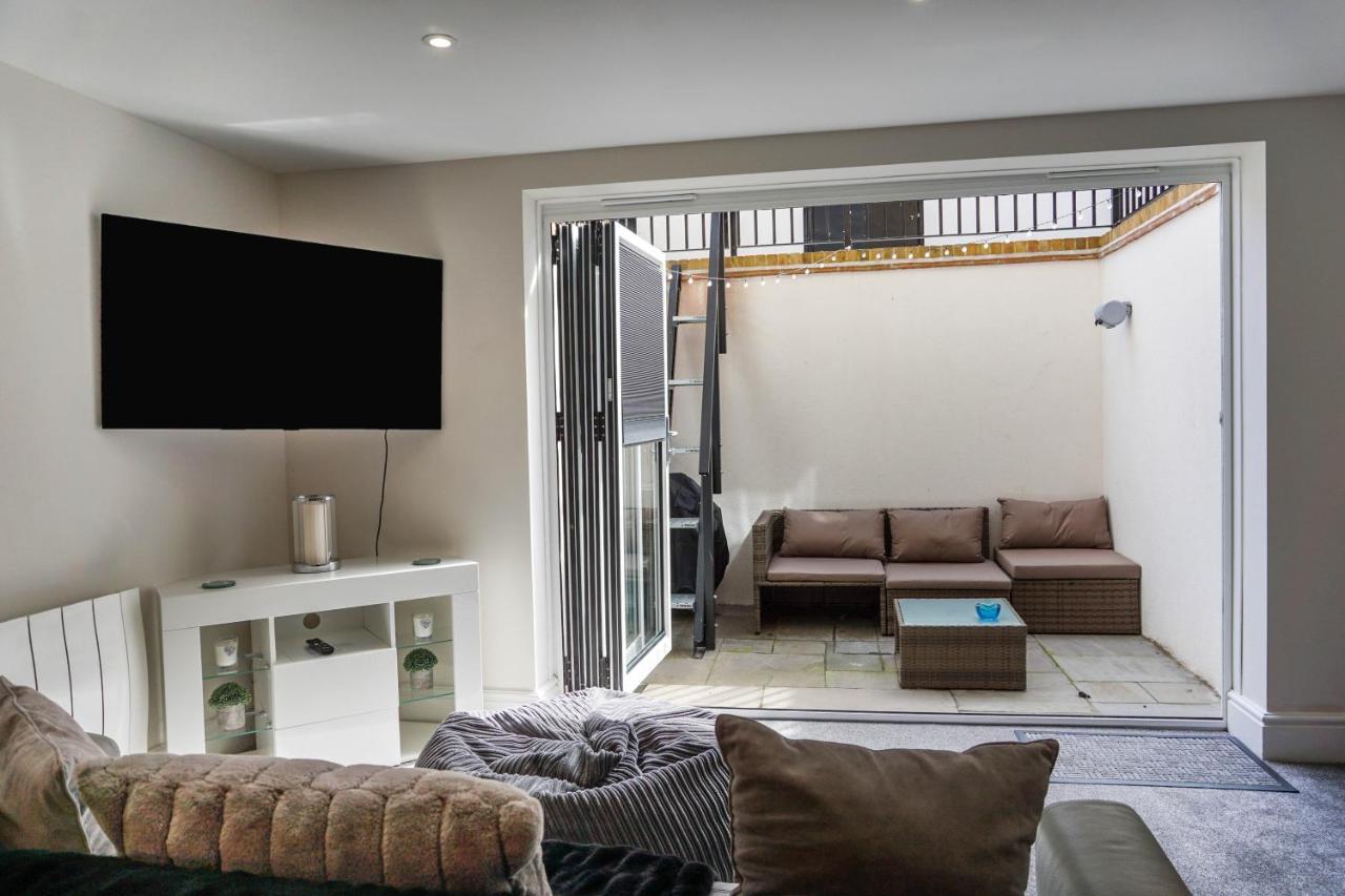 A Touch Of Turner Apartment