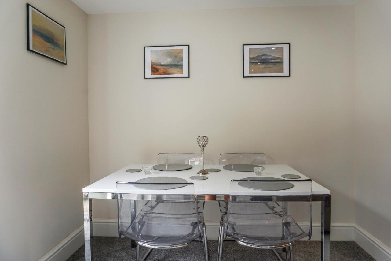 Apartment A Touch Of Turner